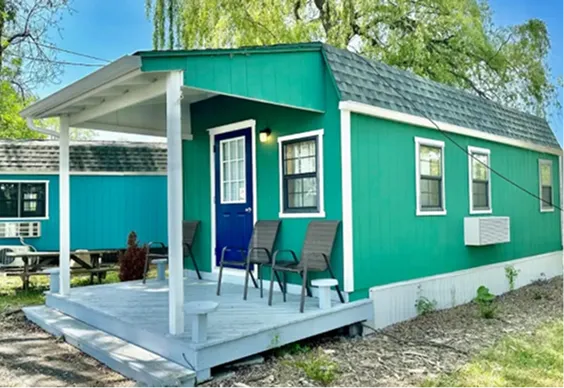 The Ivy Cabin - Kelley Marine Center